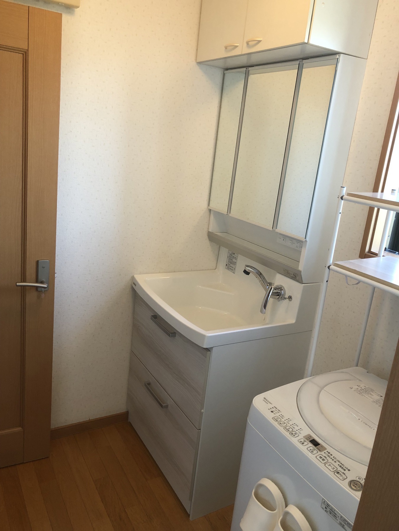 長野市　洗面化粧台　ファンシオのリフォーム写真