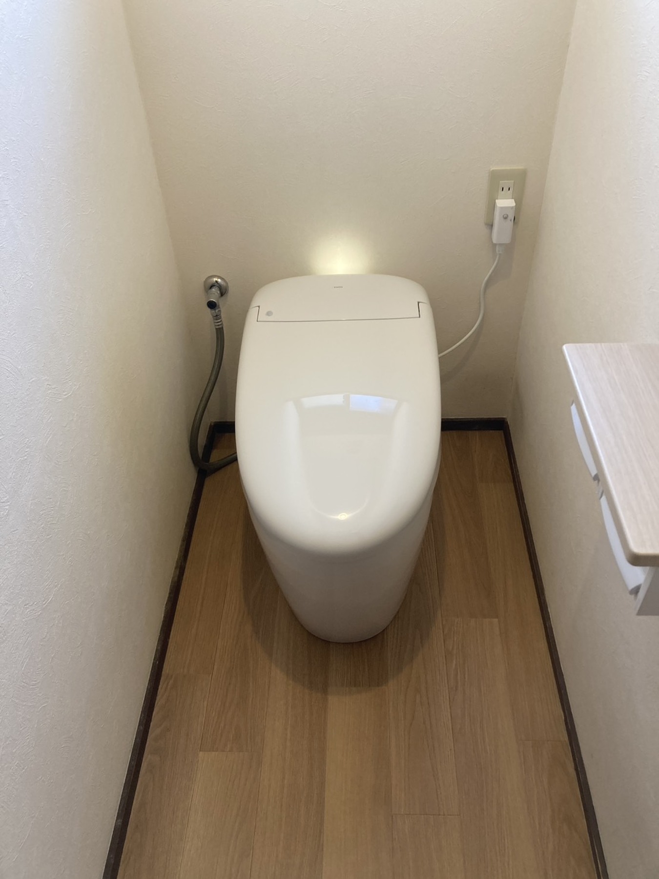 TOTO　ネオレストRS2+床張り替えのリフォーム写真