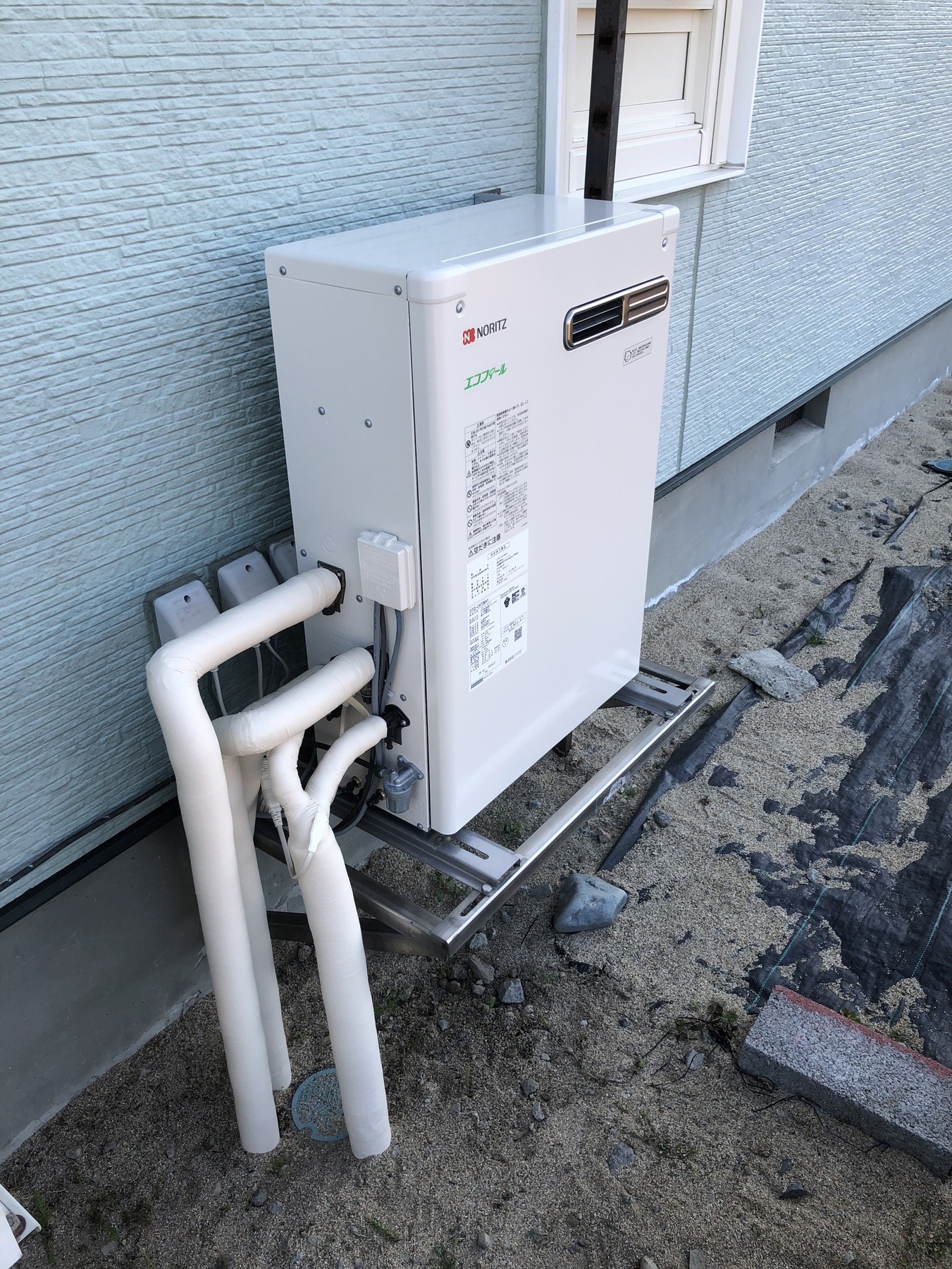 石油給湯器 トイレリフォームの写真