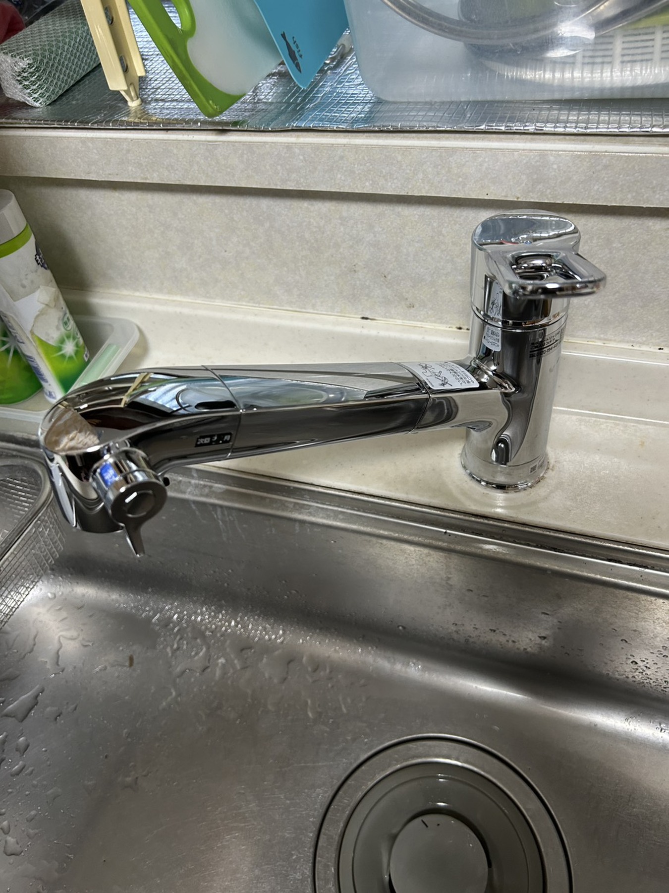 キッチン水栓　浄水器内臓のリフォーム写真