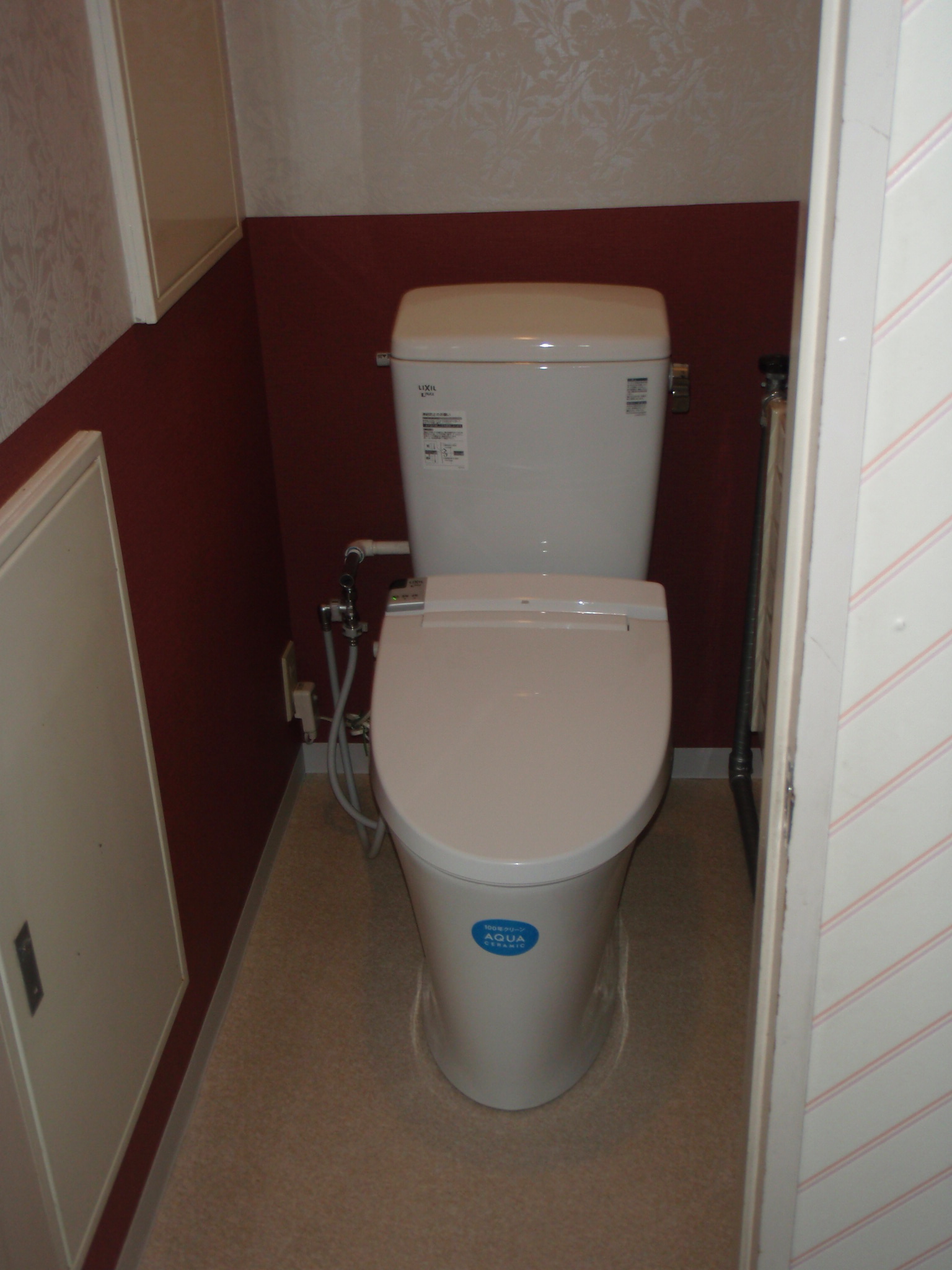 長野県山ノ内町　和式トイレから洋式トイレに変更工事事例02　LIXILアメージュZのリフォーム写真