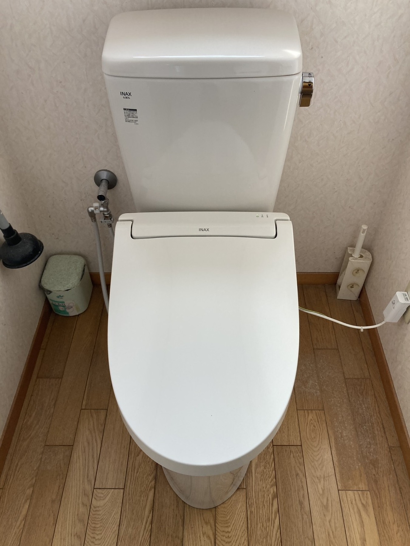 LIXIL アメージュ便器 便座KA31Aシリーズの写真