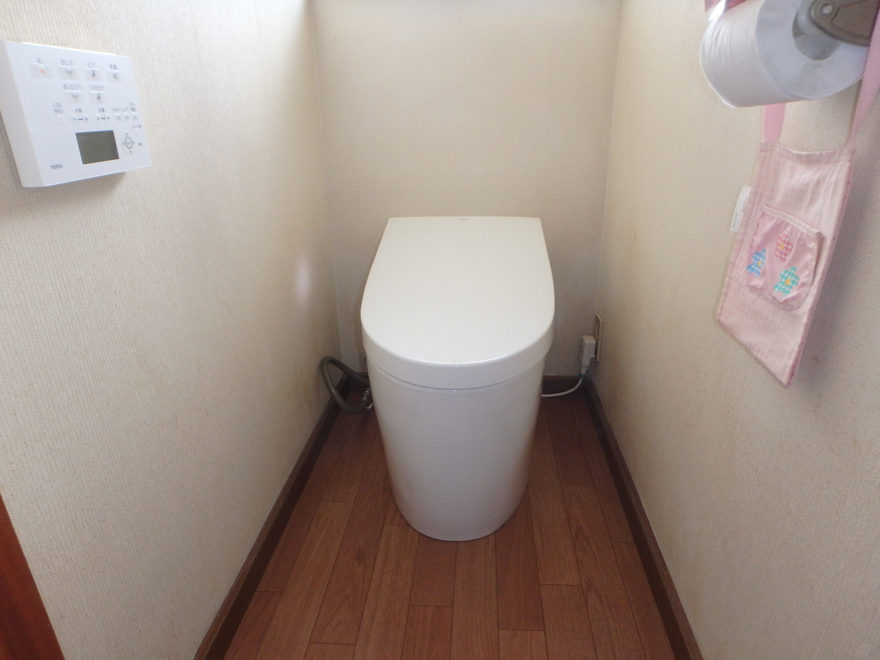 長野県長野市　TOTOタンクレストイレのリフォーム工事のリフォーム写真