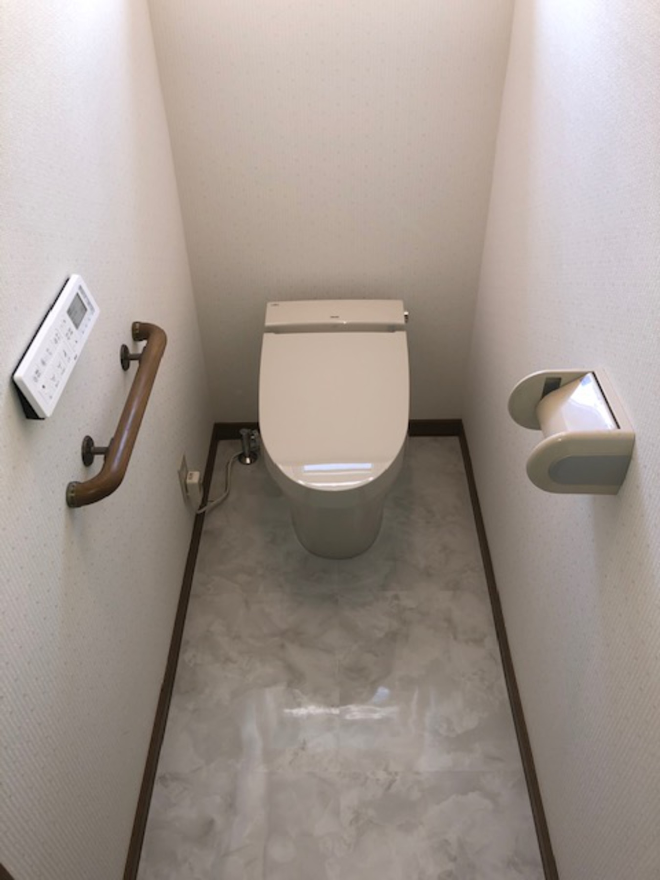 1Fトイレと２Fトイレの同時交換のリフォーム写真