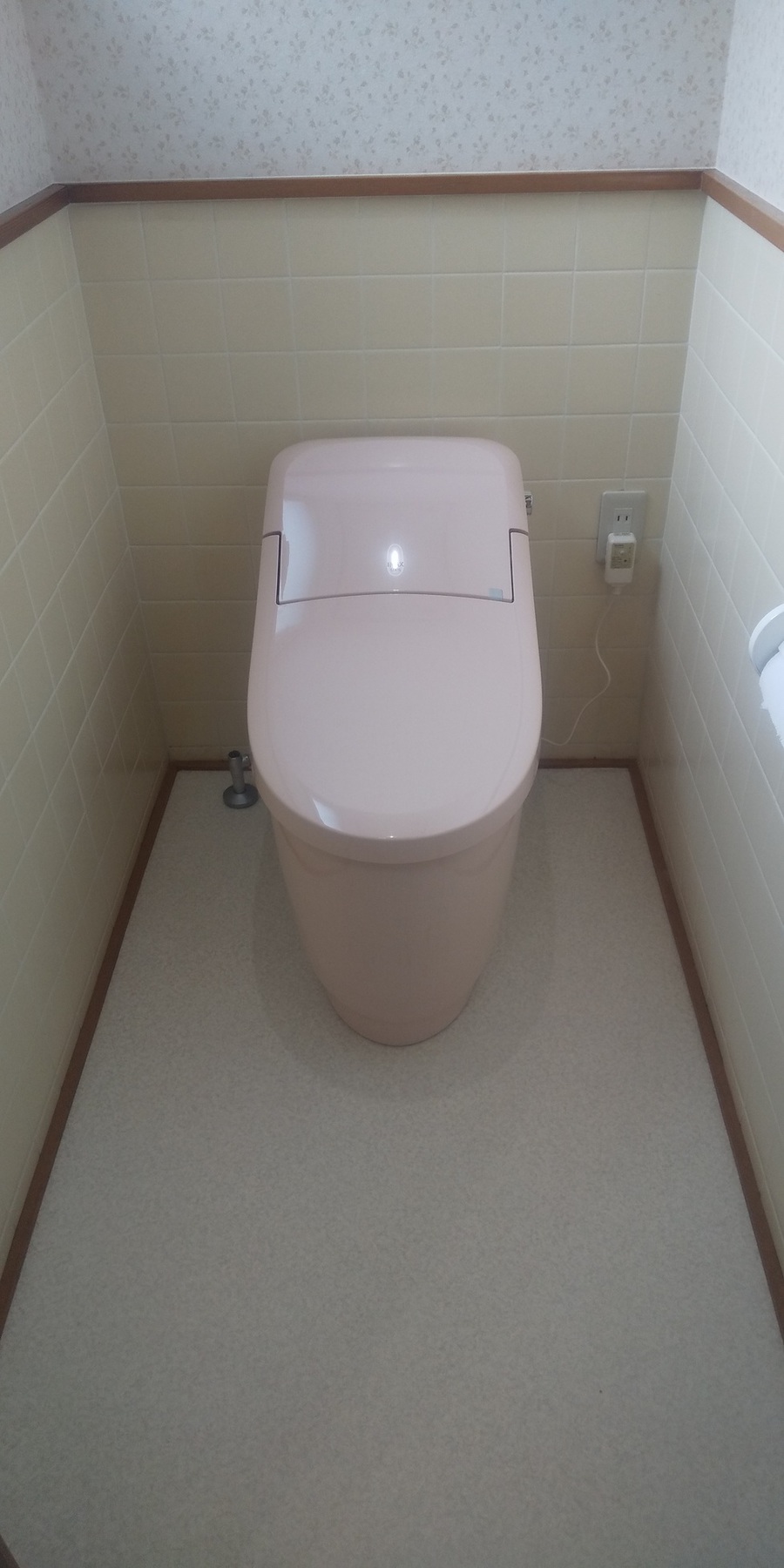 長野市　トイレ交換　プレアスLS　ピンクのリフォーム写真