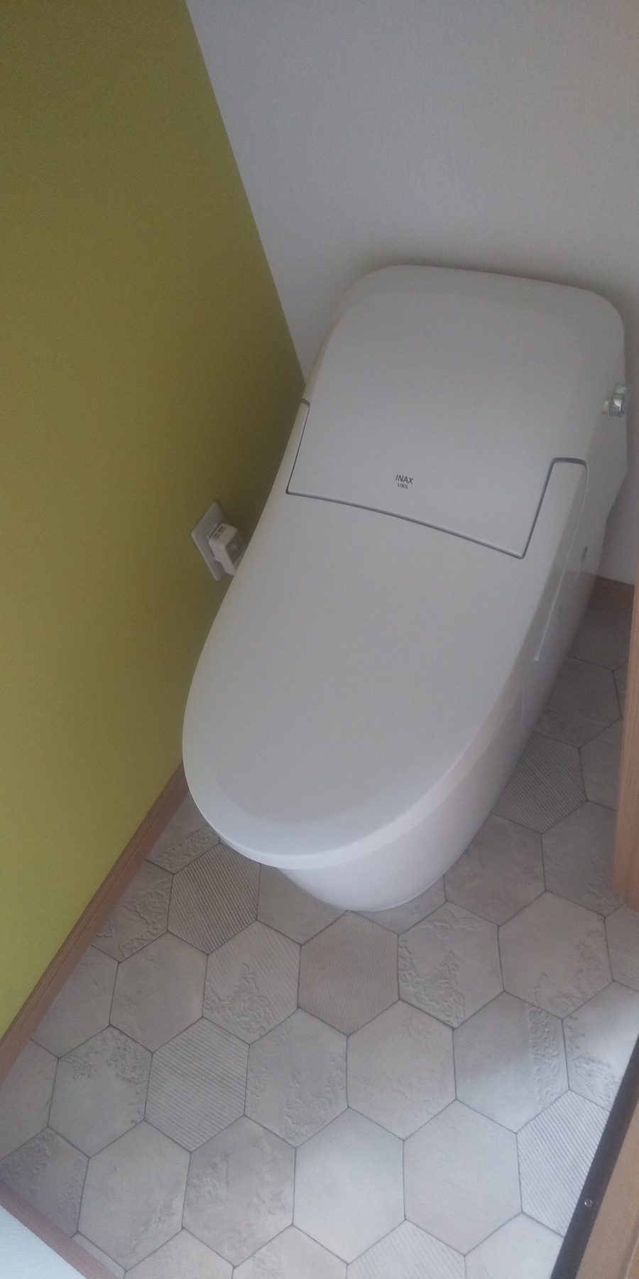 LIXIL　プレアスLS取替　トイレ内装工事のリフォーム写真
