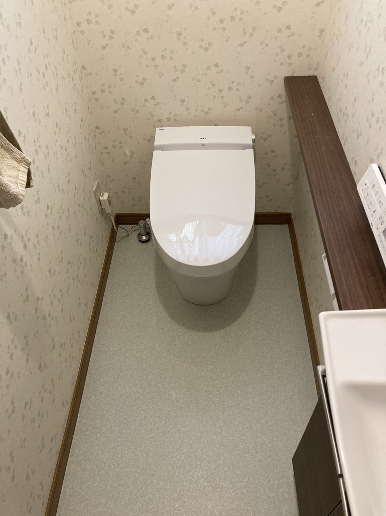 LIXIL サティスS・コフレル・アメージュシャワー トイレのリフォーム写真