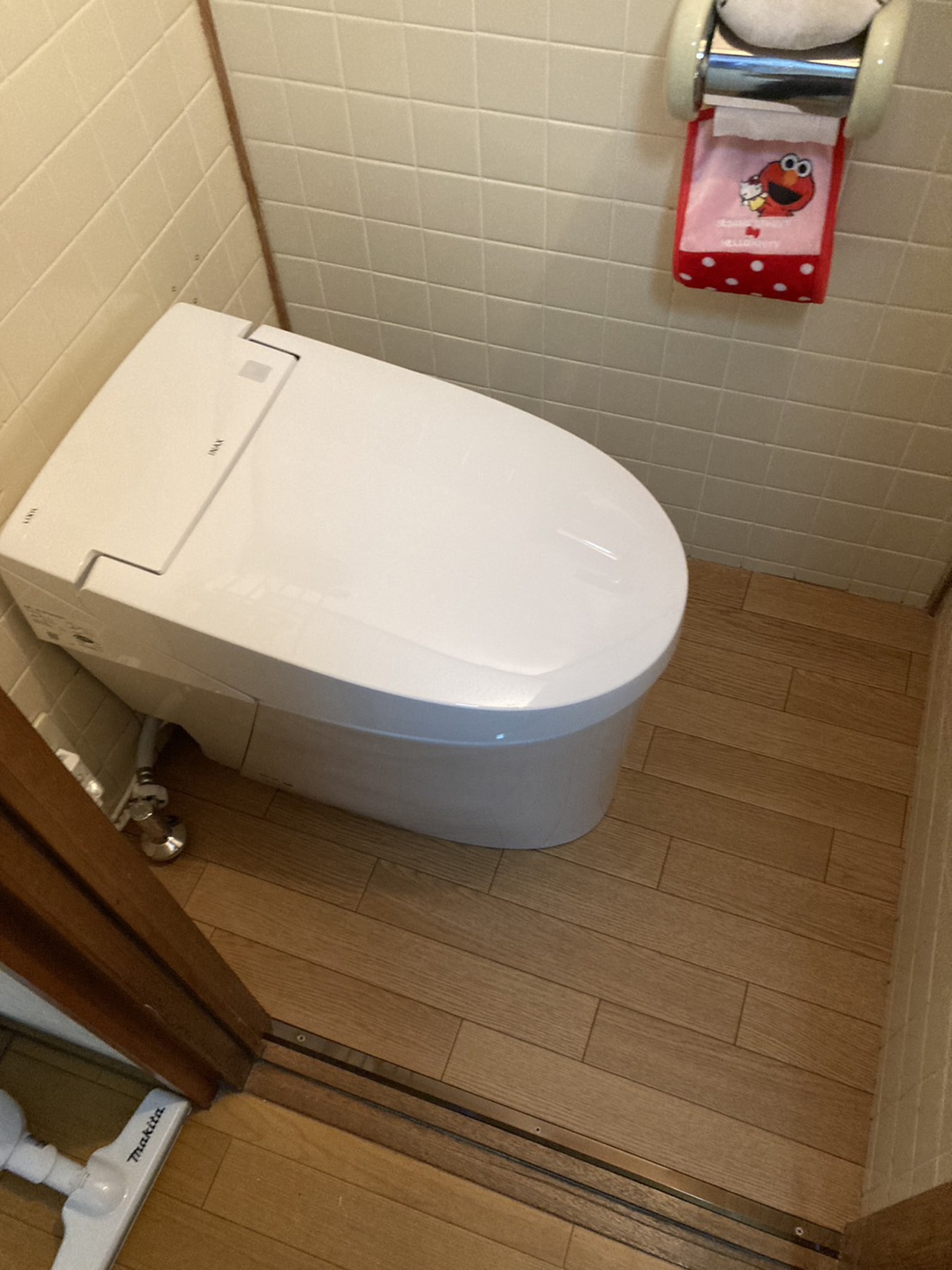 トイレ 2台 入替工事 (床CF張替え有)の写真